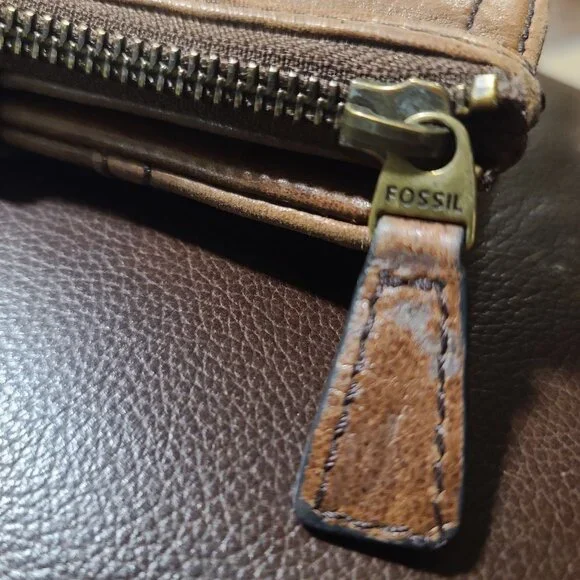 Vintage Fossil  "Long Live Vintage 1954" Women's Emory Wallet Leather Organizer - Picture 16 of 16